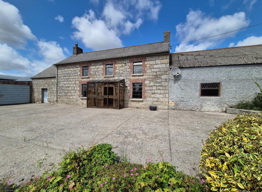 Johnstown, Bennekerry, Carlow, R93K302 photo