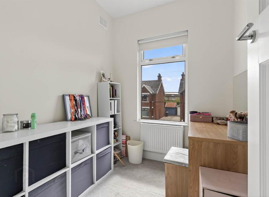 45 Pommern Parade, Belfast, BT6 9FY