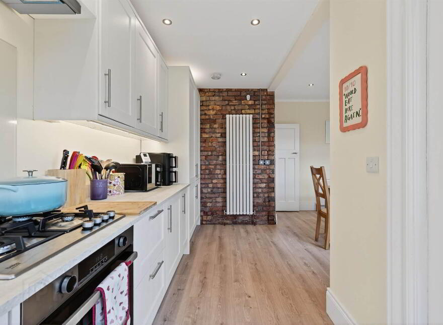 45 Pommern Parade, Belfast, BT6 9FY