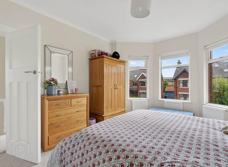 45 Pommern Parade, Belfast, BT6 9FY