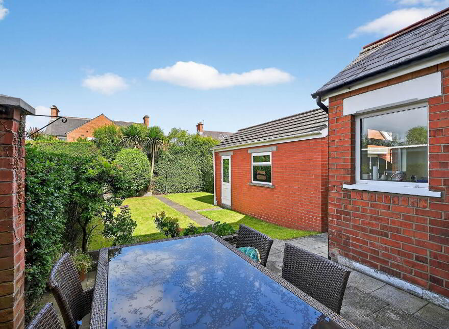 45 Pommern Parade, Belfast, BT6 9FY