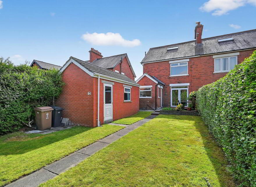 45 Pommern Parade, Belfast, BT6 9FY