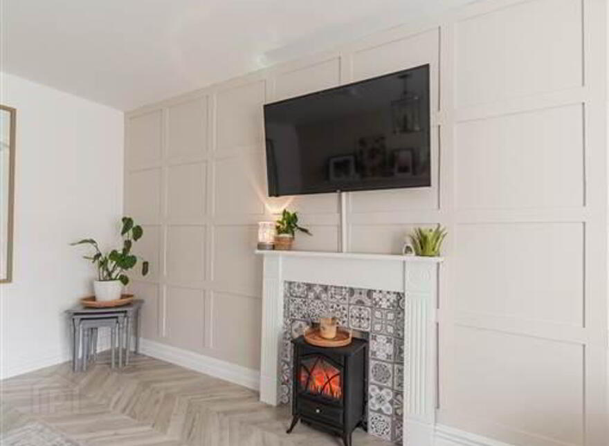 48 Woodbrook Walk, Lisburn, BT28 2ZY
