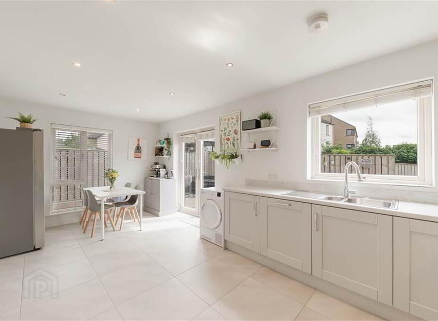 48 Woodbrook Walk, Lisburn, BT28 2ZY