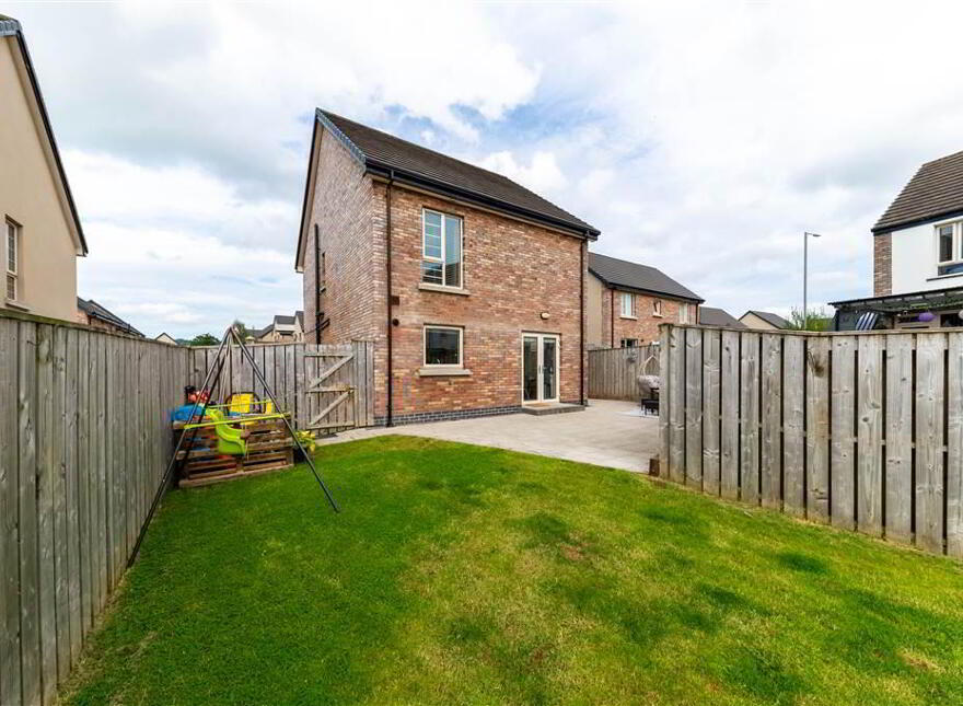 48 Woodbrook Walk, Lisburn, BT28 2ZY