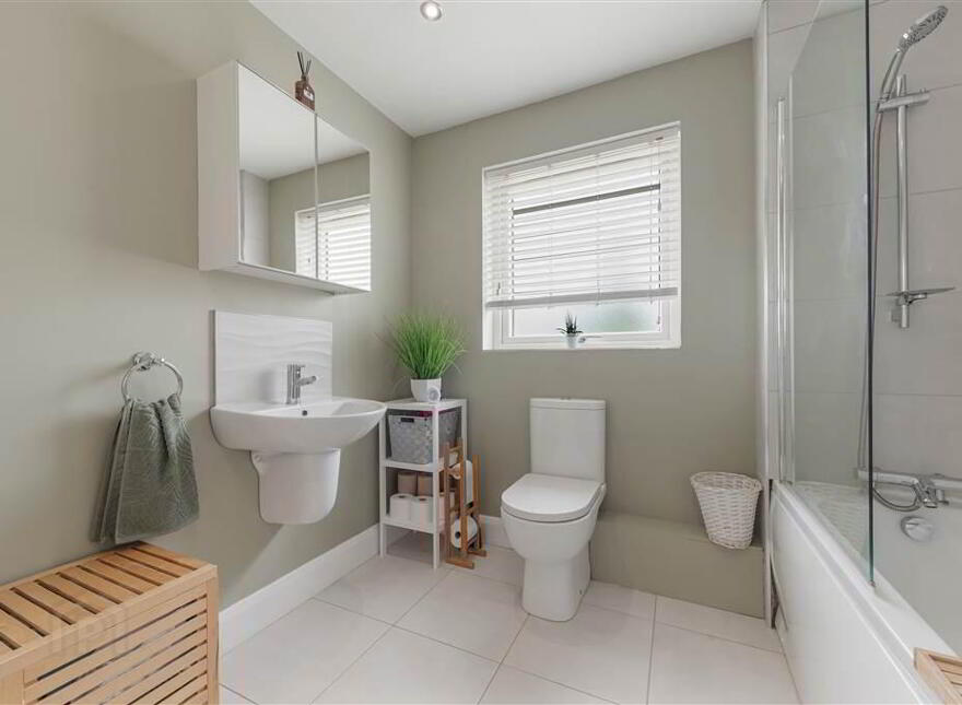 48 Woodbrook Walk, Lisburn, BT28 2ZY