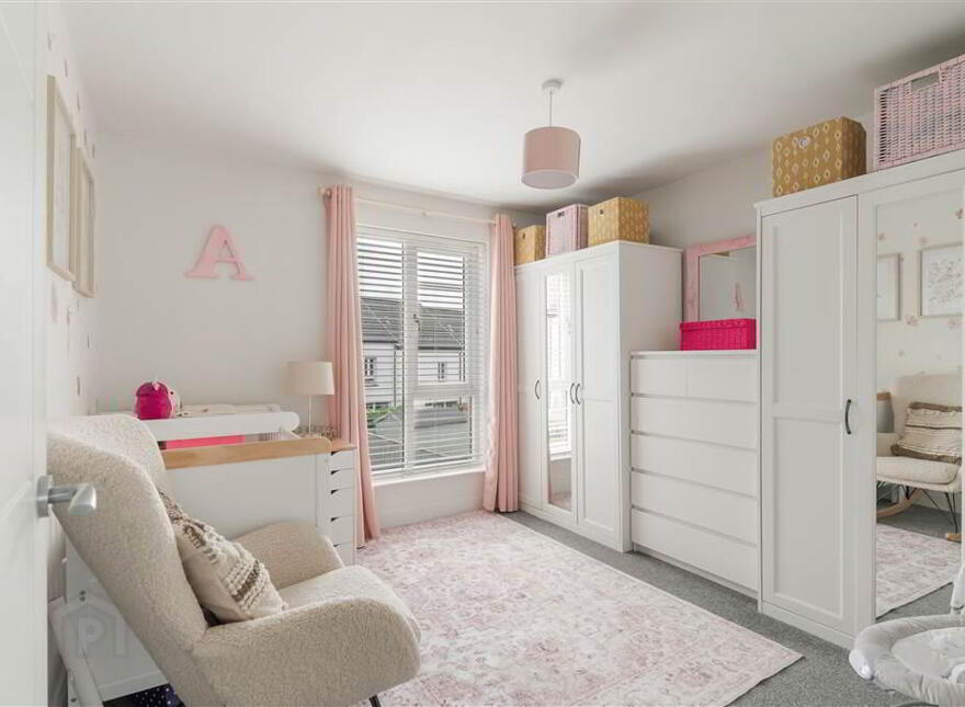 48 Woodbrook Walk, Lisburn, BT28 2ZY