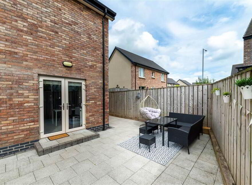 48 Woodbrook Walk, Lisburn, BT28 2ZY