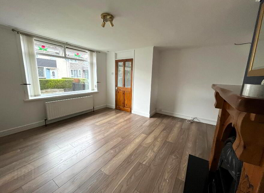 5 Ederny Walk, Carrickfergus, BT38 8NQ