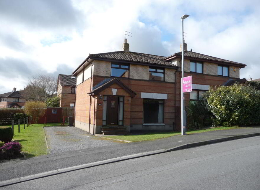 17 Grangewood Road, Dundonald, Belfast, BT16 1GW photo