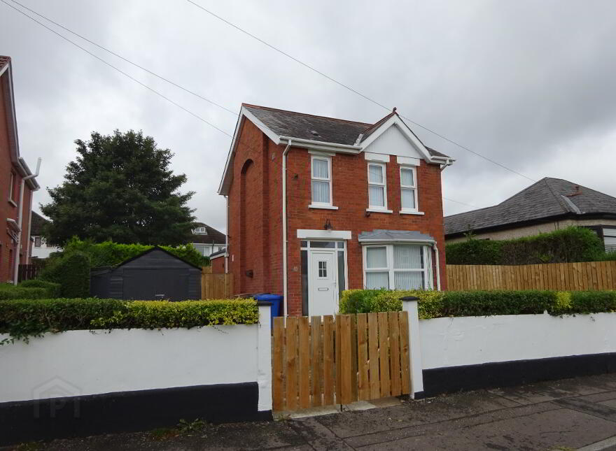 9 Deramore Gardens, Belfast, BT7 3FN