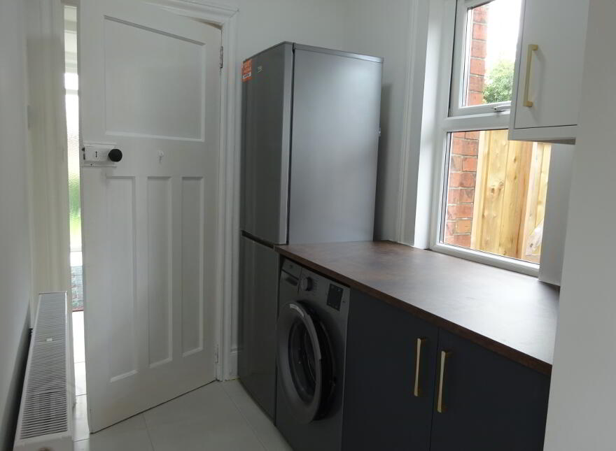 9 Deramore Gardens, Belfast, BT7 3FN