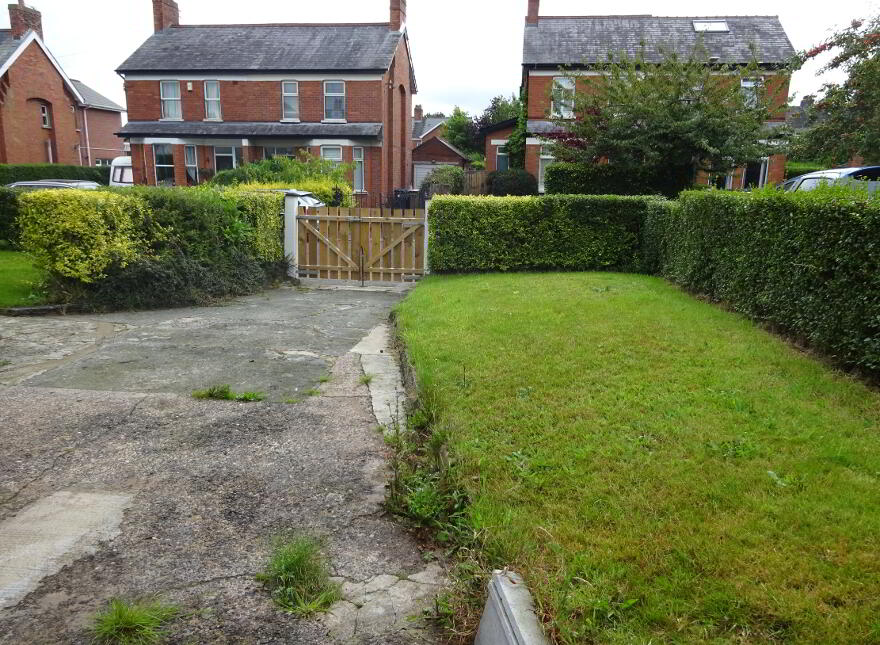9 Deramore Gardens, Belfast, BT7 3FN