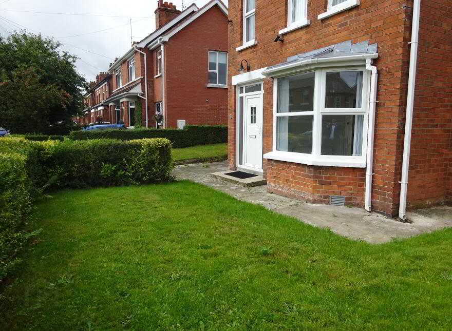 9 Deramore Gardens, Belfast, BT7 3FN