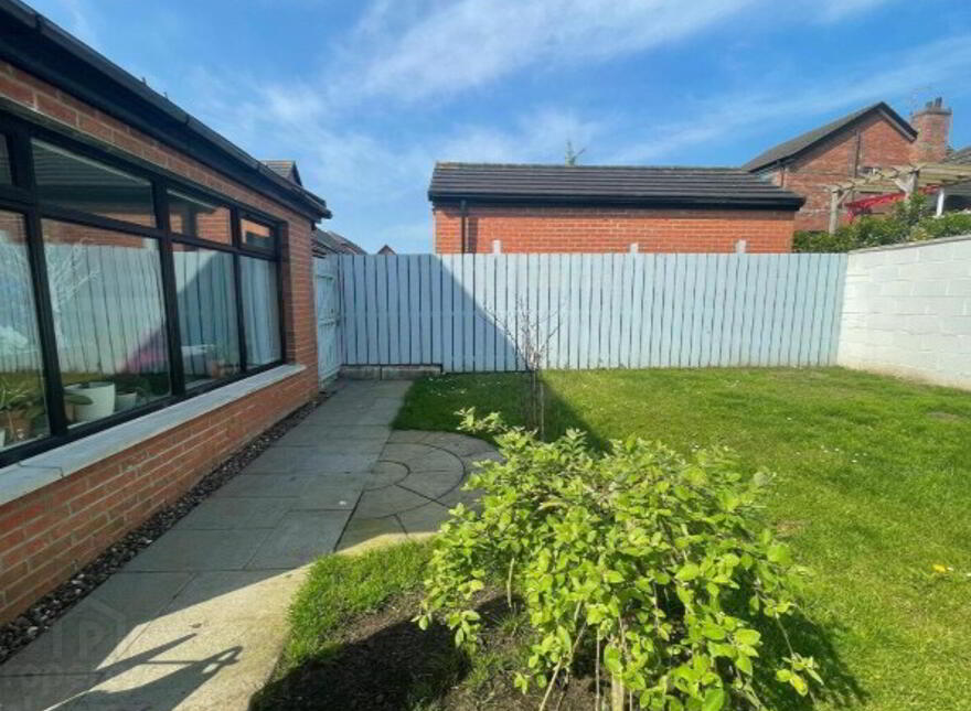7 Highgrove Green, Carrickfergus, BT38 9UB