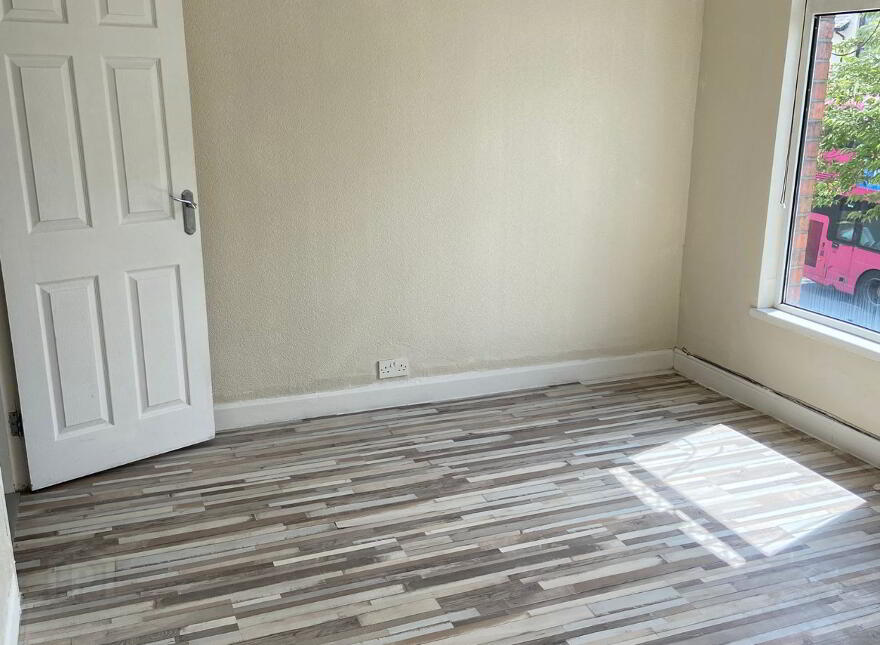 75 Ballygomartin Road, Belfast, BT13 3LB