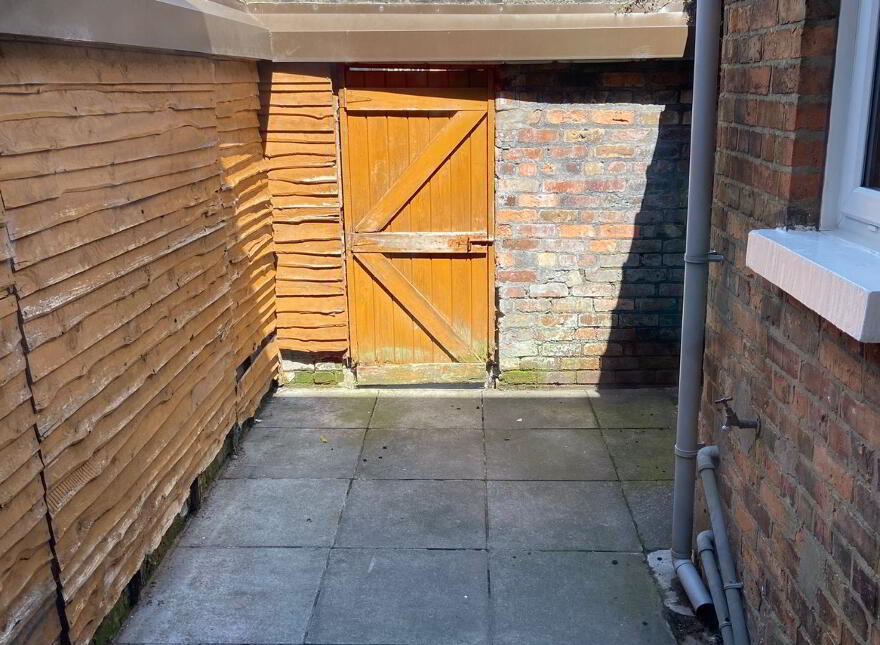 75 Ballygomartin Road, Belfast, BT13 3LB