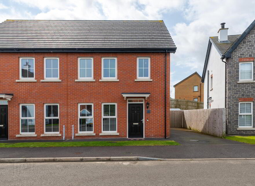 35 Orchard Hill Lane, Dundonald, Belfast, BT16 1AZ