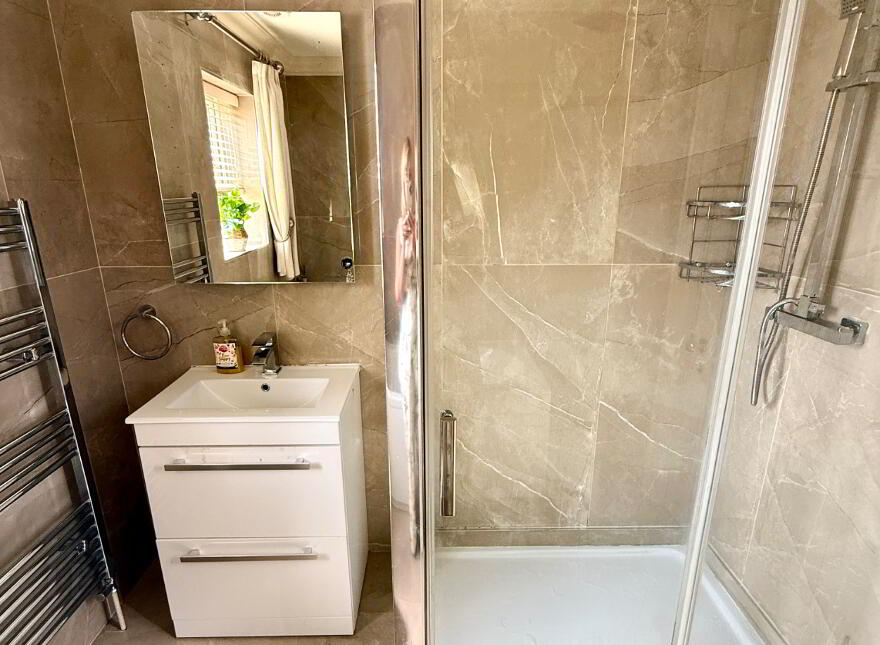 6 Oak Country Green, Waterside, Derry, BT47 6FU