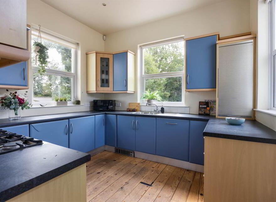 Milebush House, 92 Milebush Road, Dromore, BT25 1RX