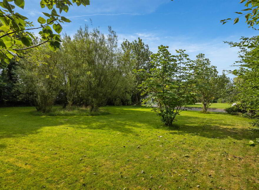 Milebush House, 92 Milebush Road, Dromore, BT25 1RX