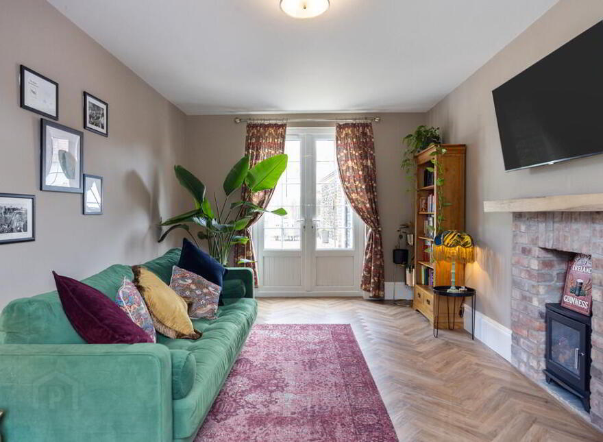 5 Governors Gate Crescent, Hillsborough, BT26 6FG