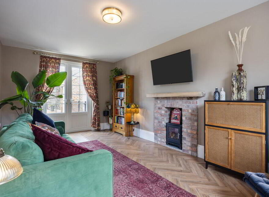 5 Governors Gate Crescent, Hillsborough, BT26 6FG