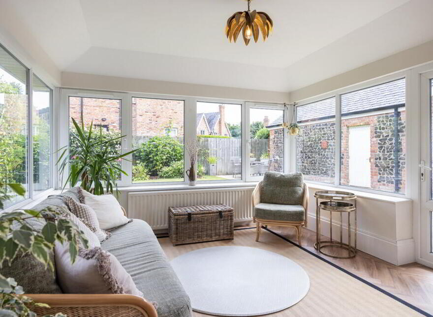 5 Governors Gate Crescent, Hillsborough, BT26 6FG