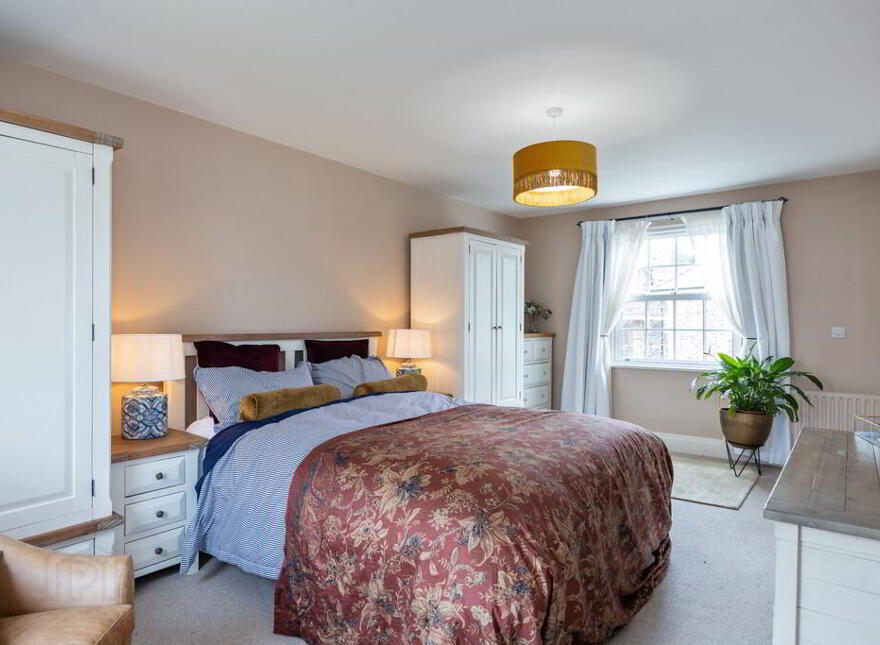 5 Governors Gate Crescent, Hillsborough, BT26 6FG