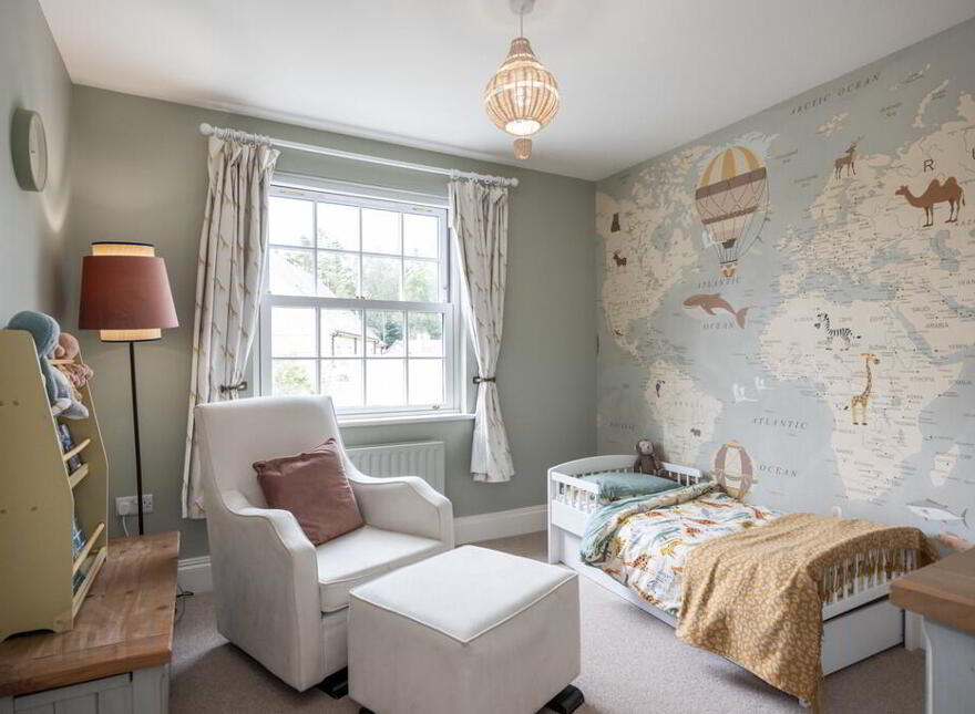 5 Governors Gate Crescent, Hillsborough, BT26 6FG