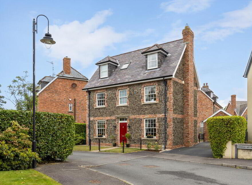 5 Governors Gate Crescent, Hillsborough, BT26 6FG
