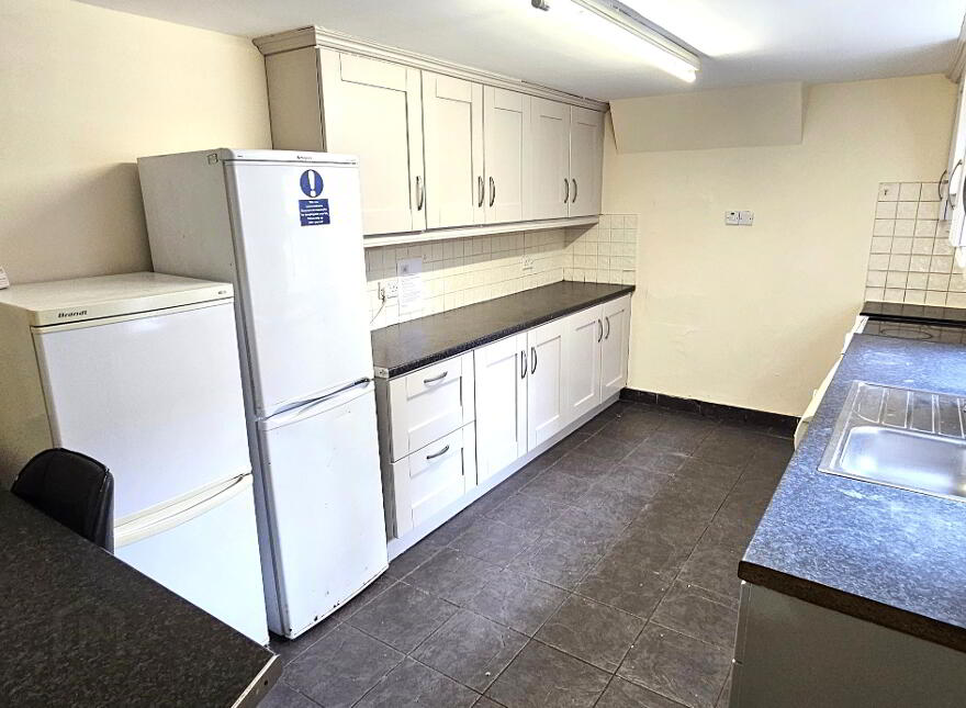 16 Eblana Street, Belfast, BT7 1LD