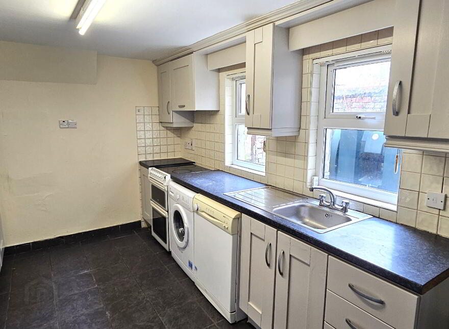 16 Eblana Street, Belfast, BT7 1LD