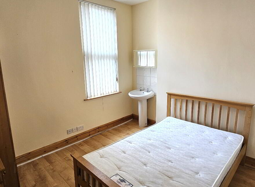 16 Eblana Street, Belfast, BT7 1LD