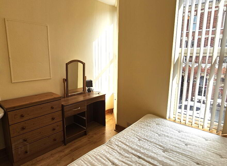 16 Eblana Street, Belfast, BT7 1LD