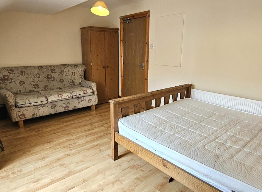16 Eblana Street, Belfast, BT7 1LD