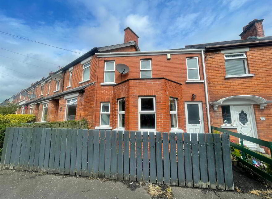 62 Loopland Gardens, Belfast, BT6 9ED photo