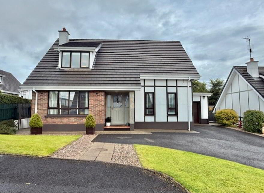 85 Glenmore Park, Off Belt Road, L'Derry, BT47 2JY photo
