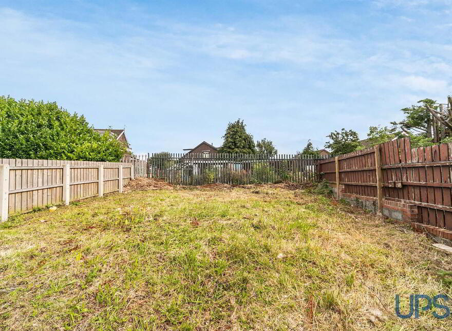 Apt 37, Navan Green, Andersonstown, Belfast, BT11 8JR