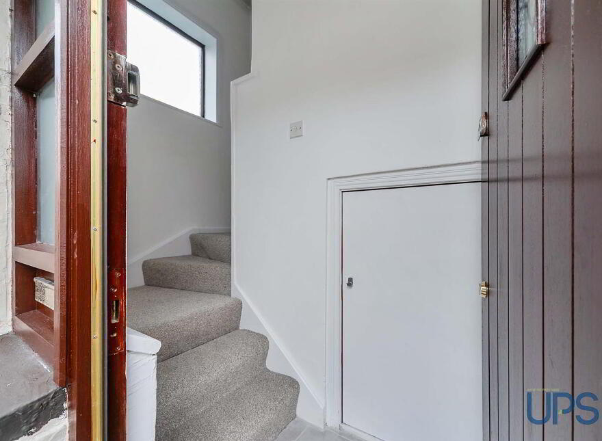 Apt 37, Navan Green, Andersonstown, Belfast, BT11 8JR