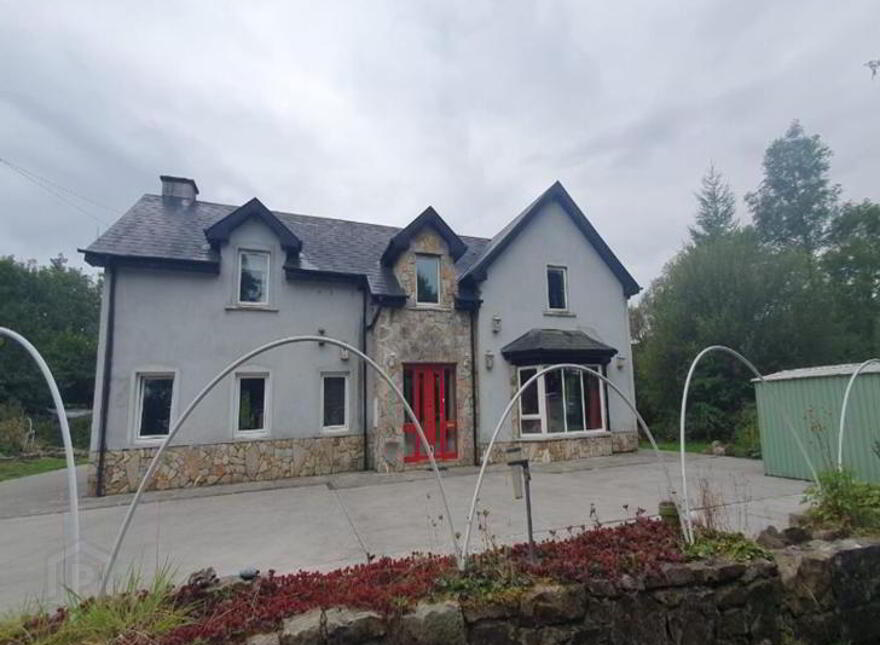 The Gateway, Drumkeeran, N41Y744