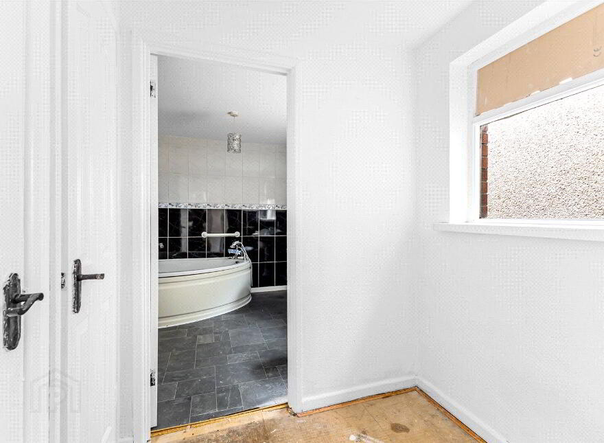 204 Spamount Street, Antrim Road, Belfast, BT15 2FF