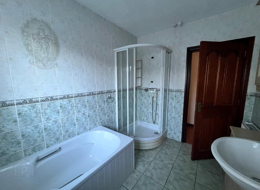 82 Paisley Road, Carrickfergus, BT38 9AH