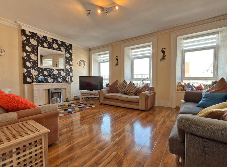 57b Eglinton Street, Portrush, BT56 8DZ
