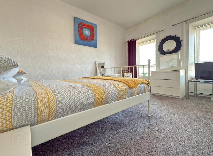 57b Eglinton Street, Portrush, BT56 8DZ