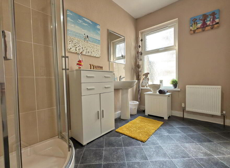57b Eglinton Street, Portrush, BT56 8DZ