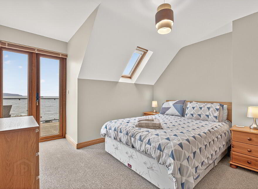 38 Strand Road, Portstewart, BT55 7LU
