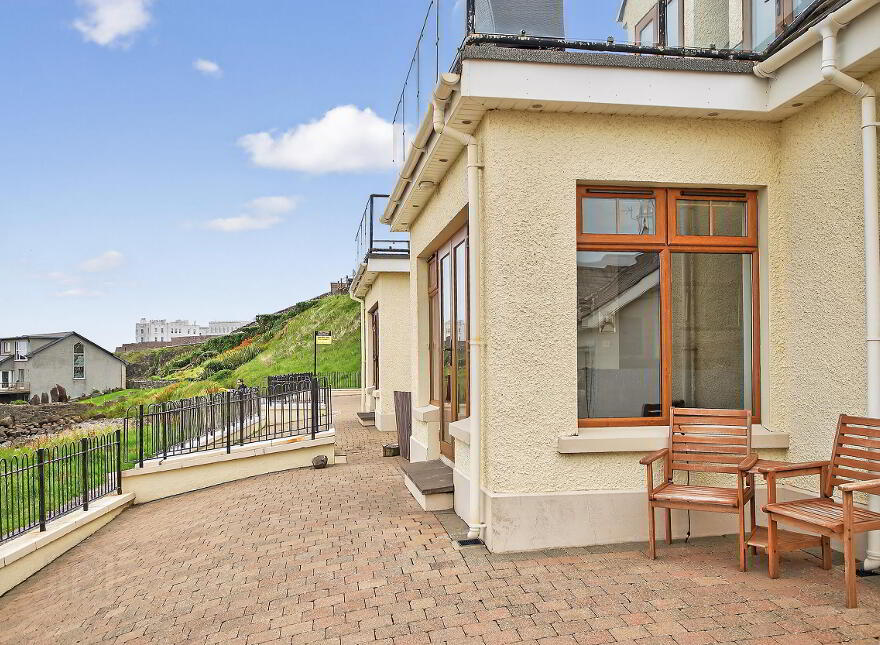 38 Strand Road, Portstewart, BT55 7LU