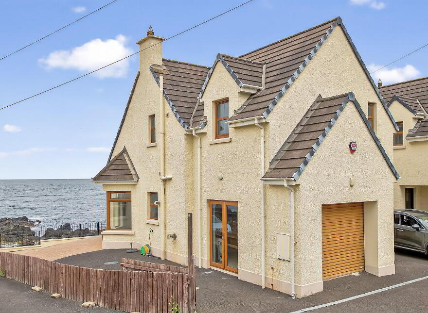 38 Strand Road, Portstewart, BT55 7LU