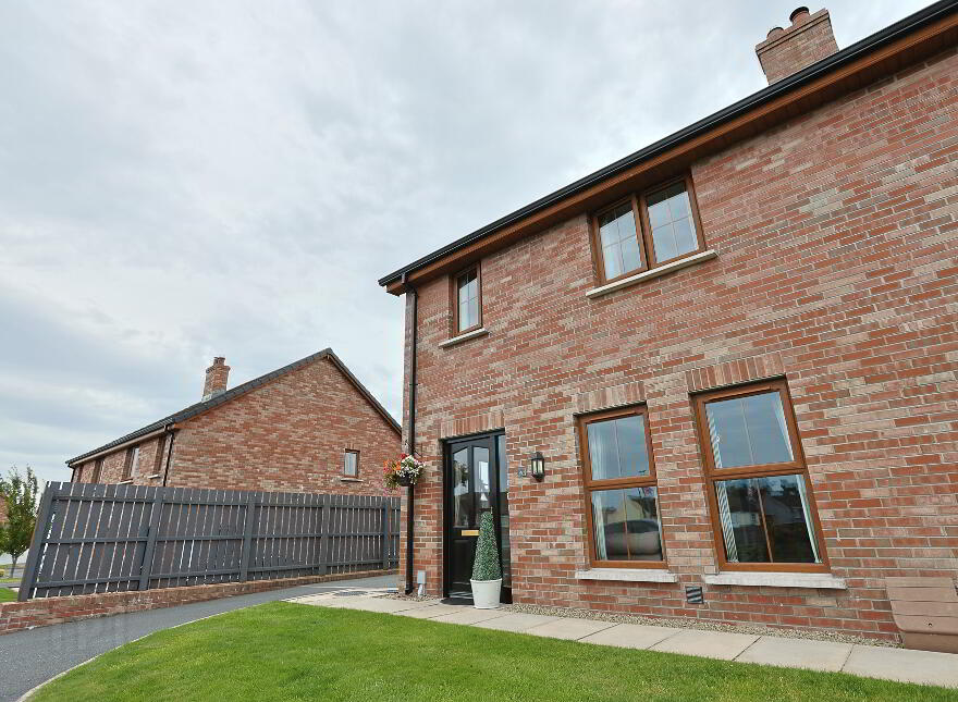 4 Lacehill Park, Portadown, Craigavon, BT62 4FB